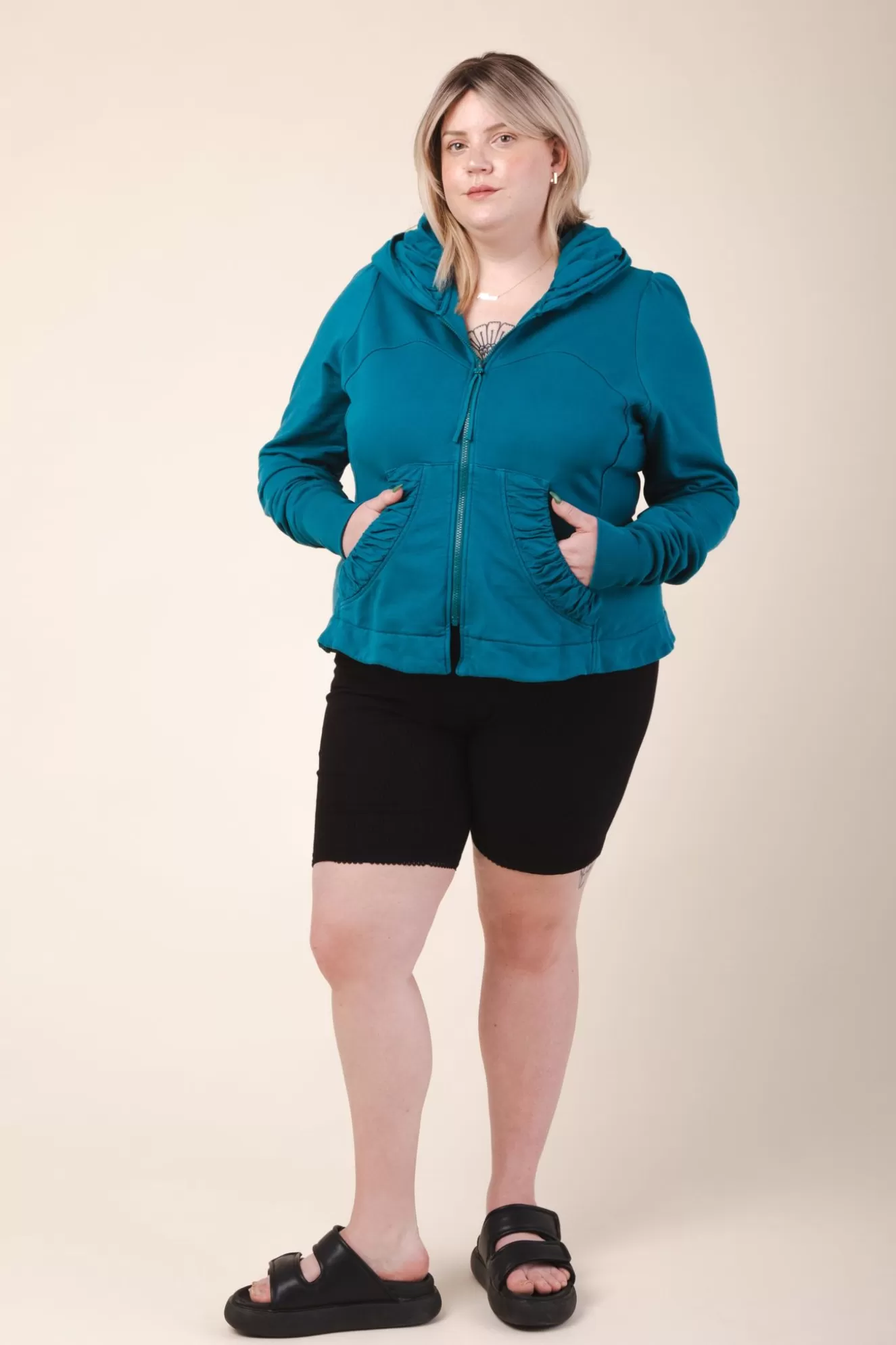 Cheap Cloak Hoodie In Peacock Women Outerwear