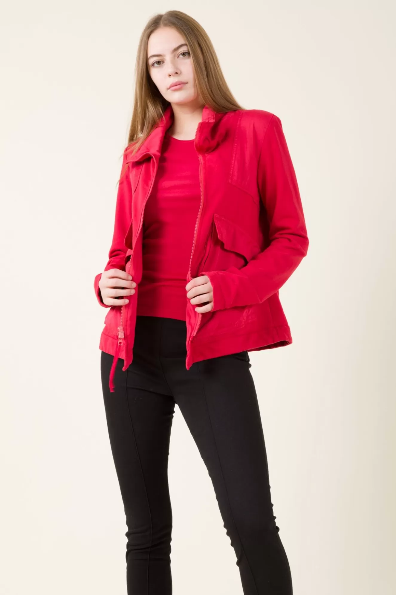 New The Hunter In Lipstick Women Outerwear